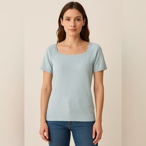 Milly Women’s Medium Light Blue Short Sleeve Sweater Blouse Top Round Neckline